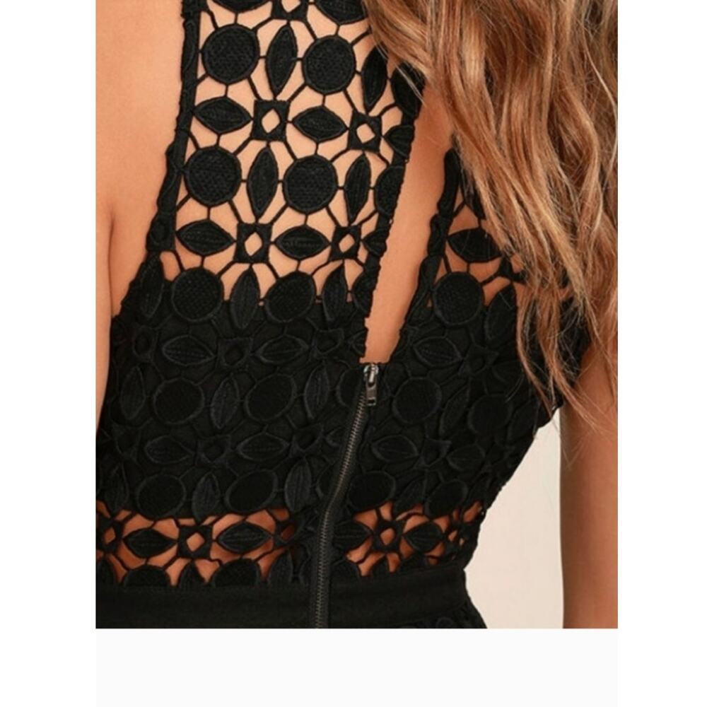 ASTR The Label VIVIAN Sz S Peek-a-Boo Lace Bodycon Dress EUC - Picture 5 of 7
